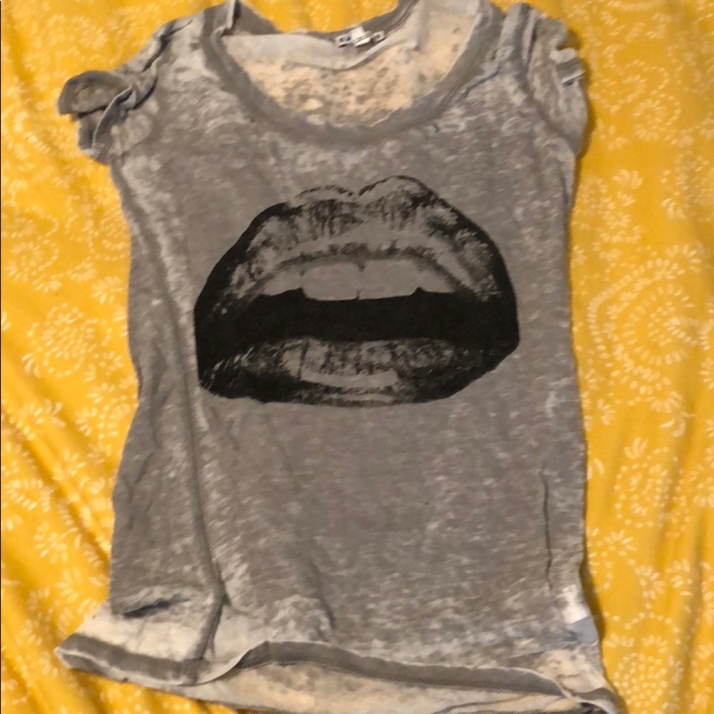 Top - Picture 2 of 3
